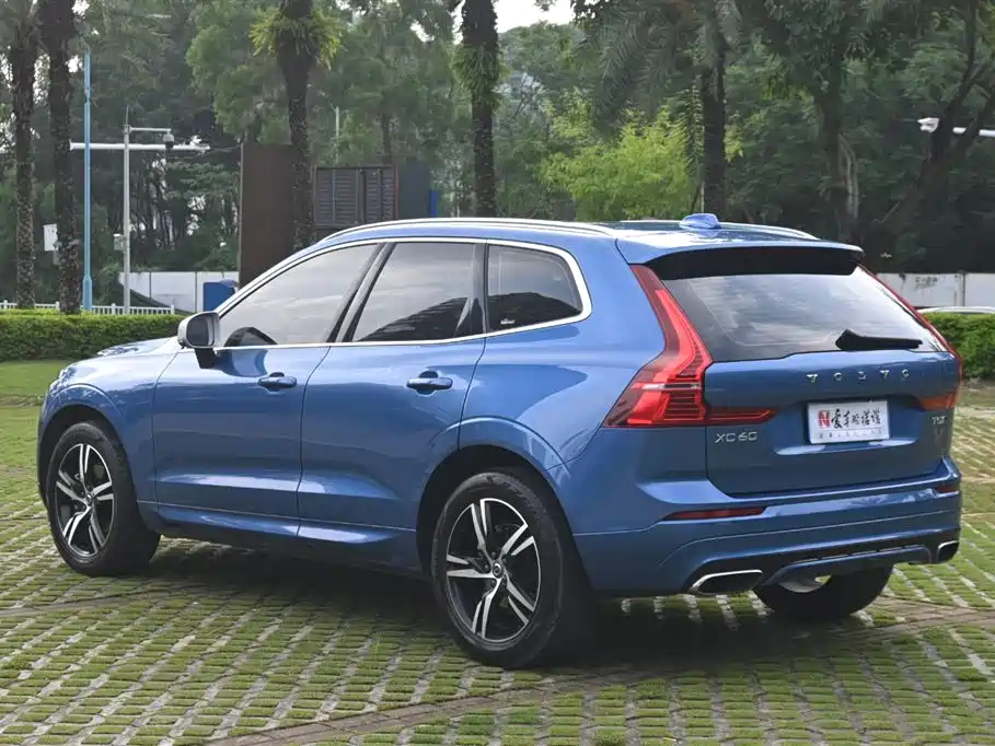 Volvo XC60 2018 — фото 3