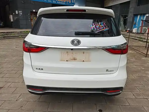 BYD Song MAX 2017