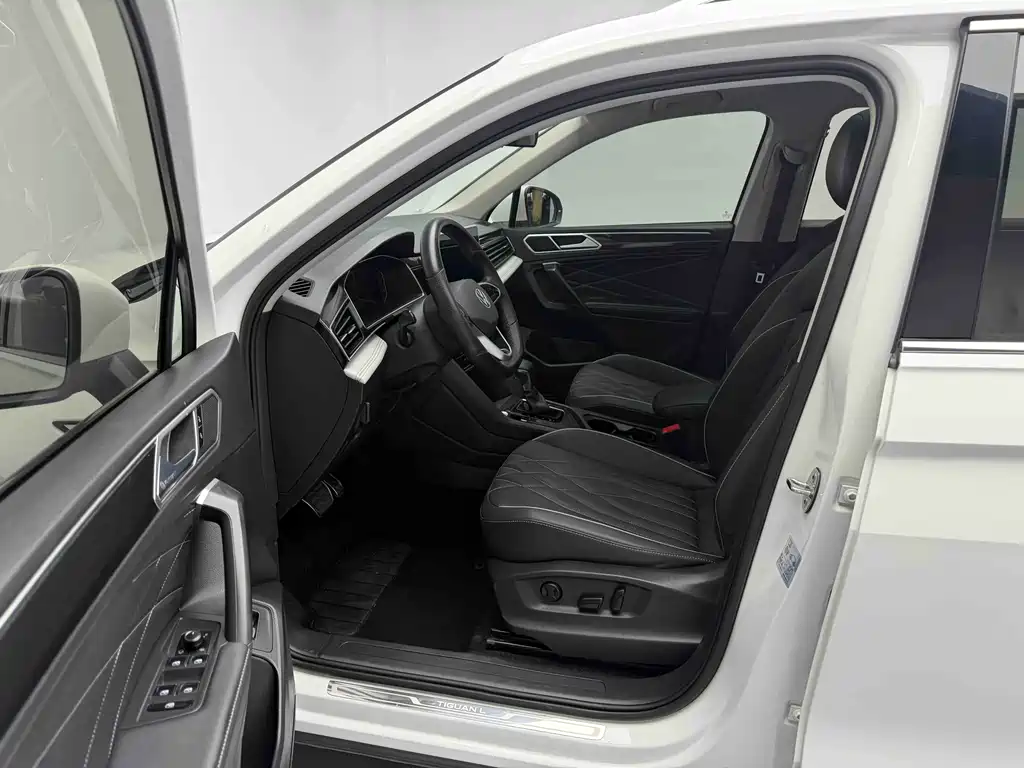 Volkswagen Tiguan L 2022 — фото 10