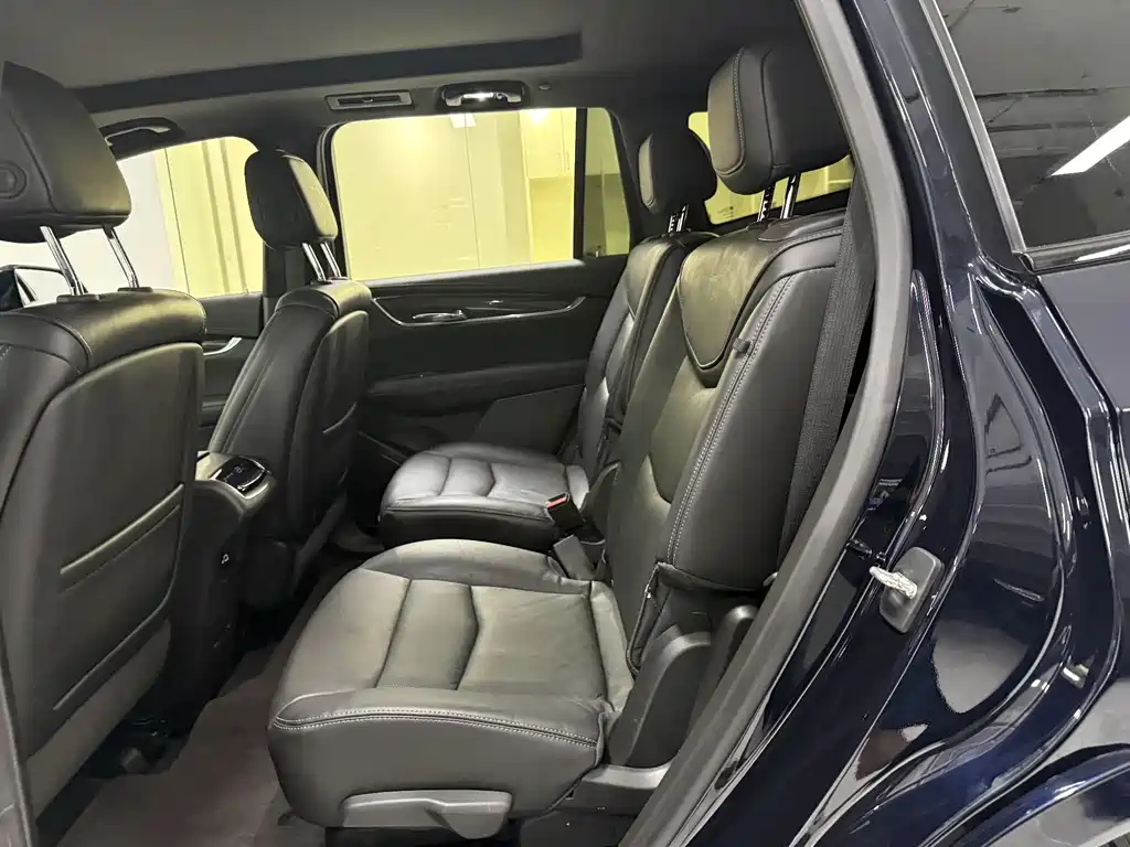 Cadillac XT6 2020 — фото 14