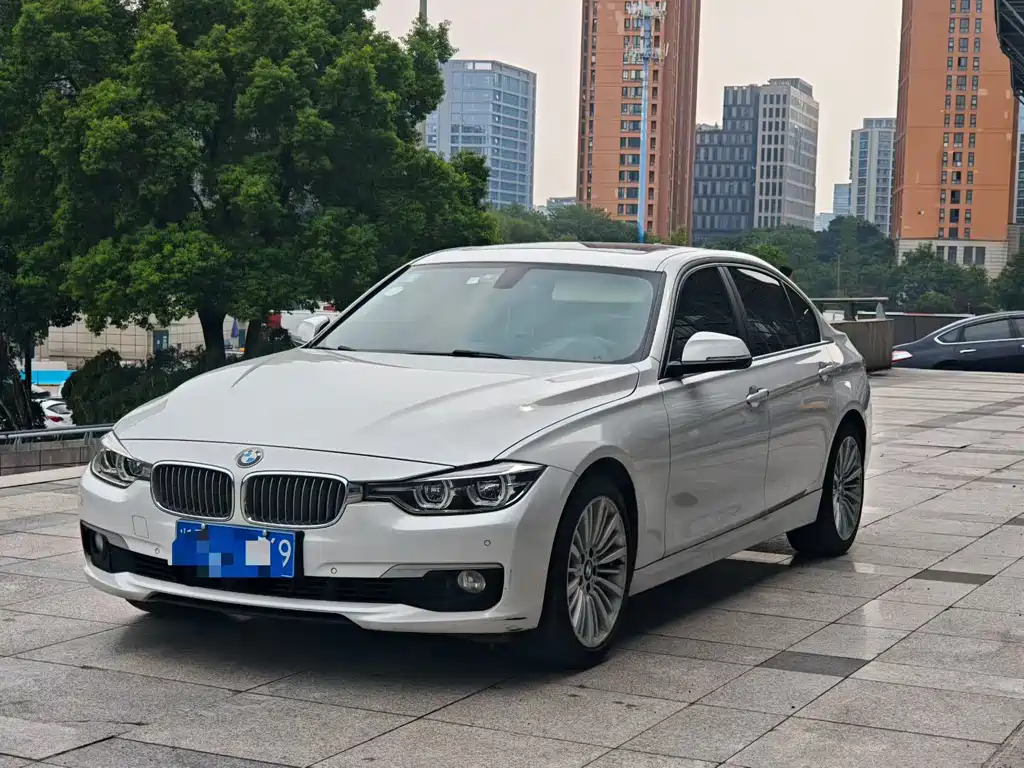 BMW 3 Series 2017 — фото 1