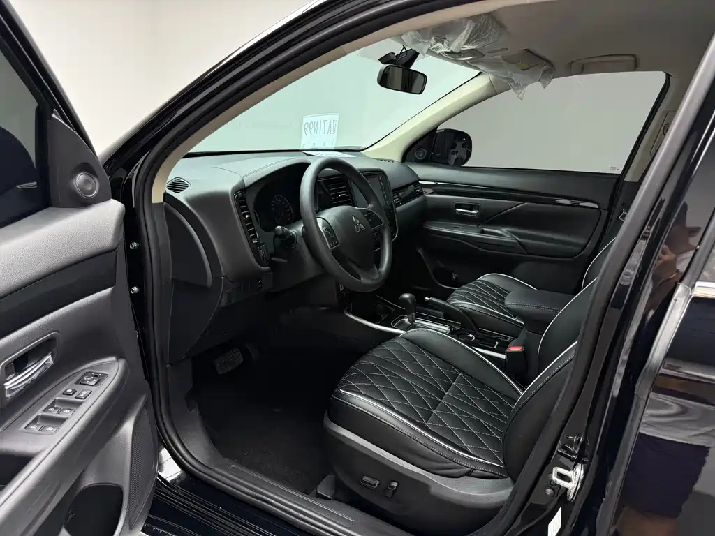 Mitsubishi Outlander 2022