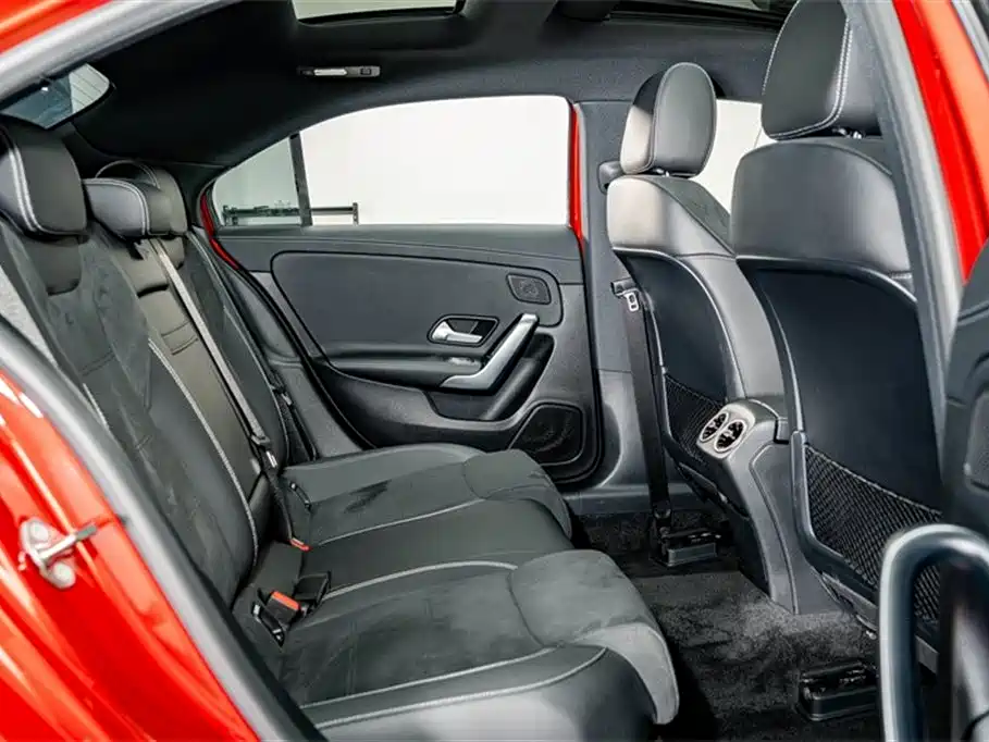Mercedes-Benz A-Class 2019 — фото 20