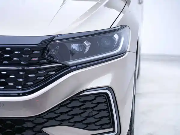 Volkswagen Passat 2022