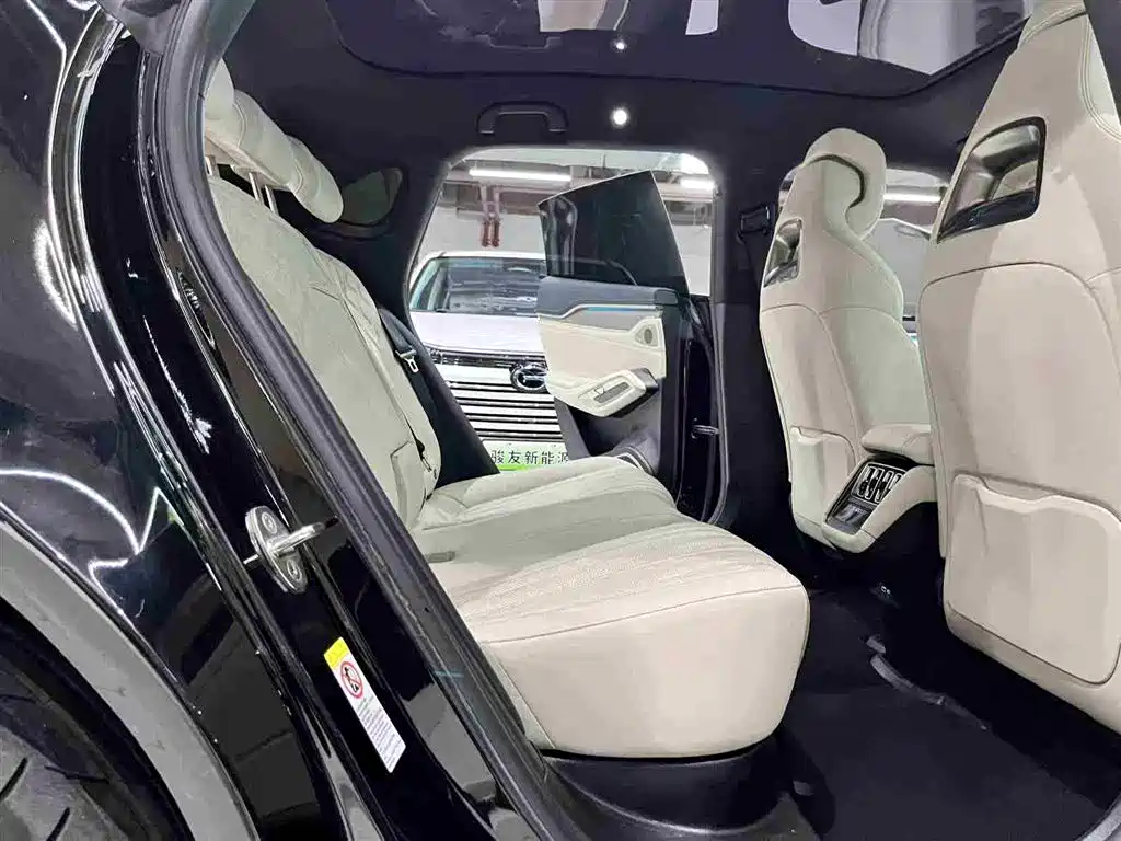 BYD L EV 2024 — фото 13