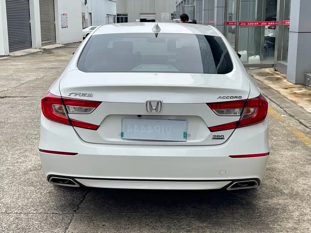 Honda Accord 2018 — фото 5