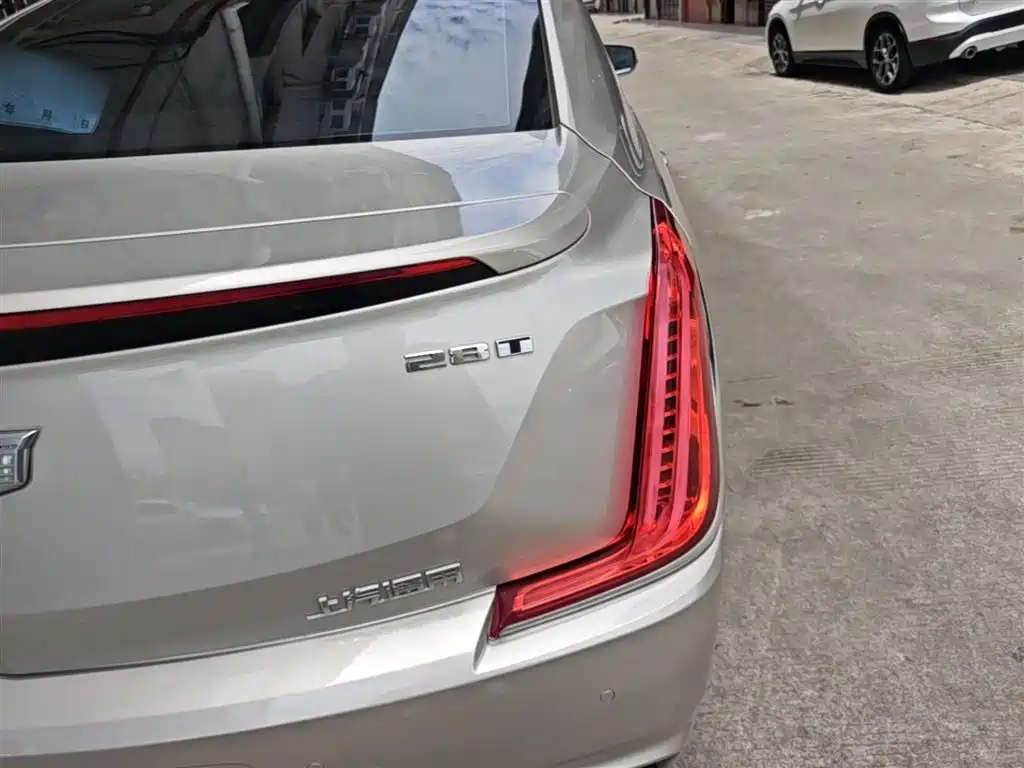 Cadillac XTS 2019 — фото 8