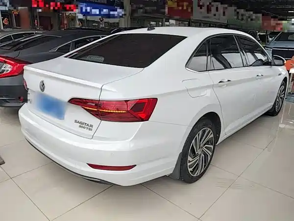 Volkswagen Sagitar 2022