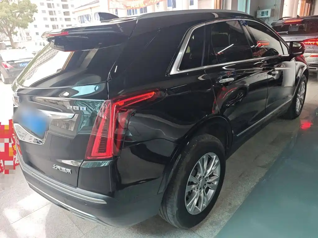 Cadillac XT5 2022 — фото 5