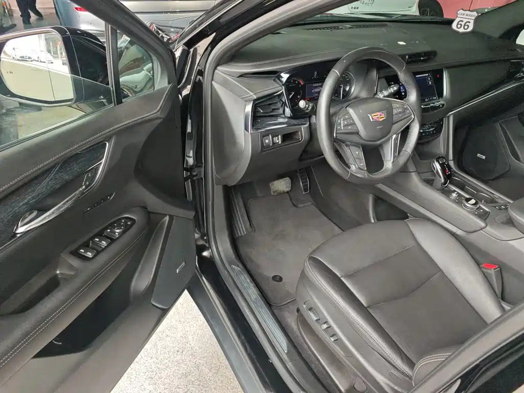 Cadillac XT5 2022 — фото 12