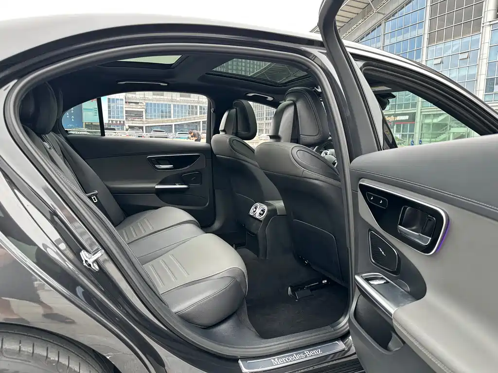 Mercedes-Benz C-Class 2022 — фото 33