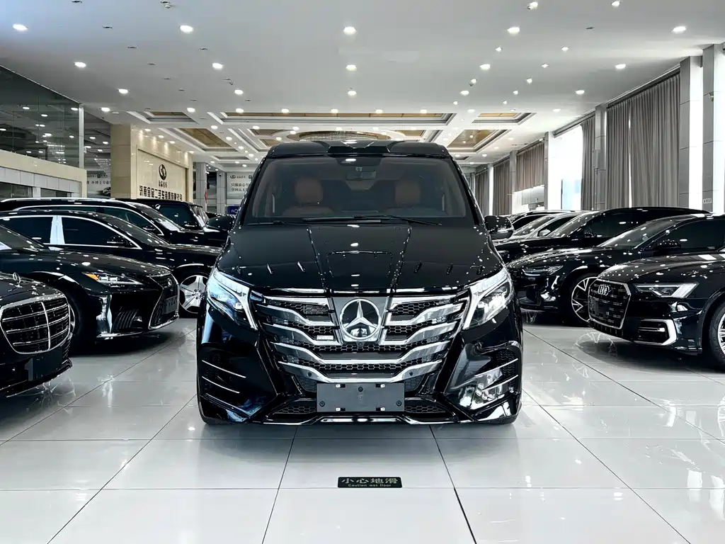 Mercedes-Benz V-Class 2022 — фото 3