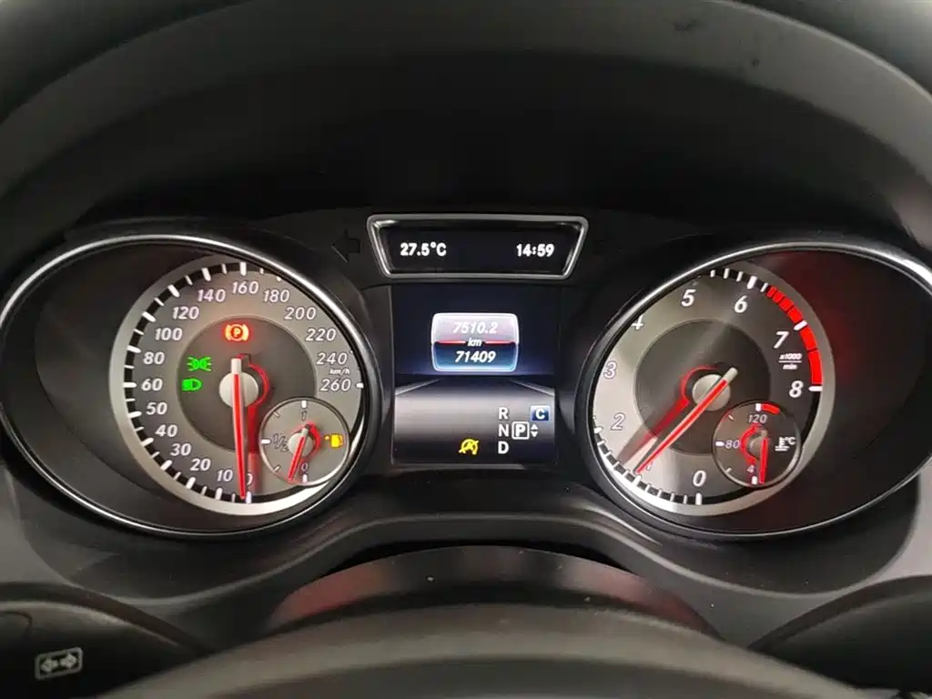 Mercedes-Benz GLA 2017 — фото 12