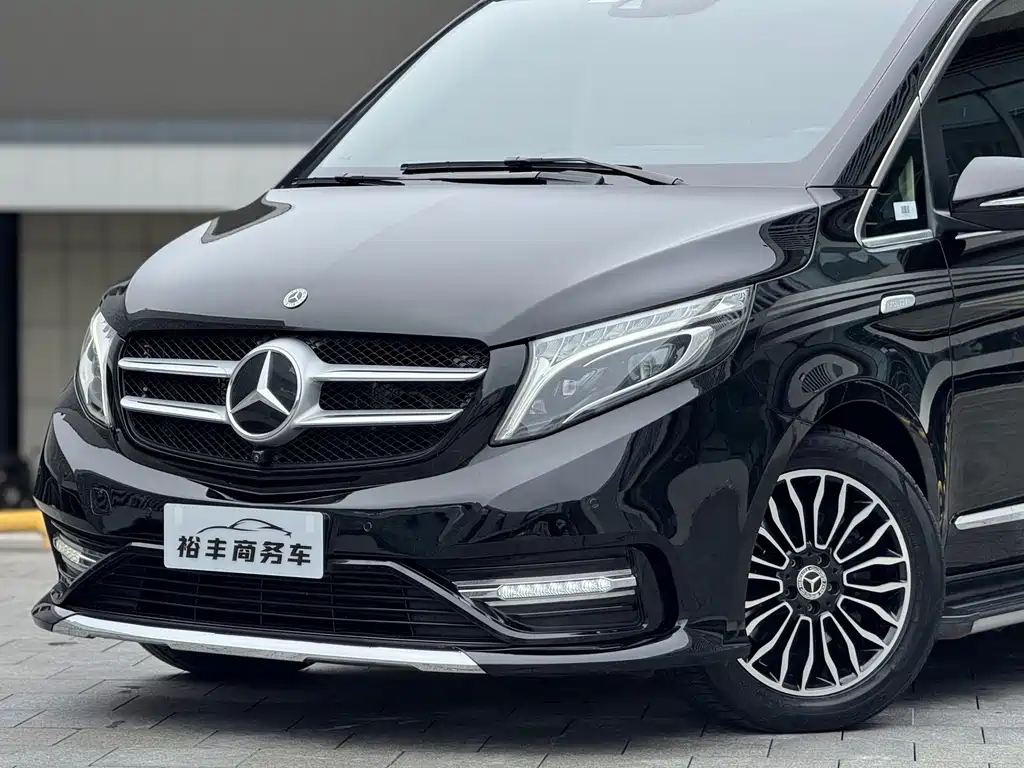 Mercedes-Benz V-Class 2023
