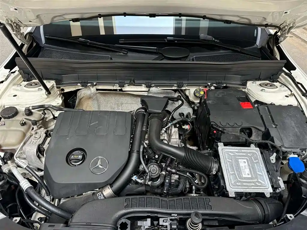 Mercedes-Benz GLB 2021