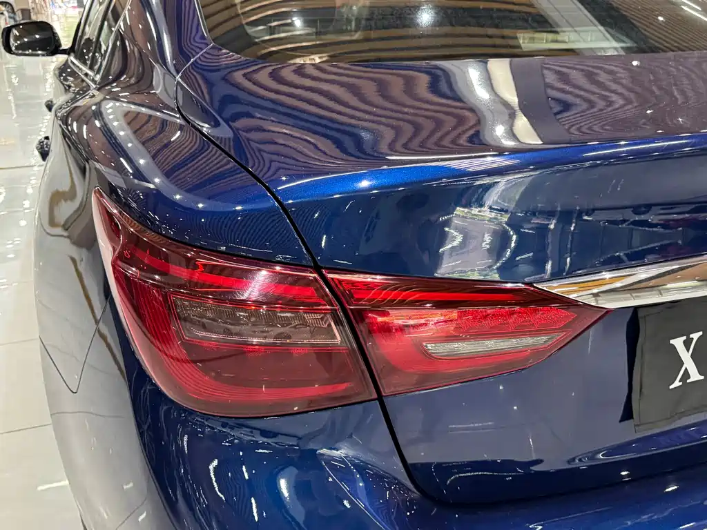 Infiniti Q50L 2018 — фото 18
