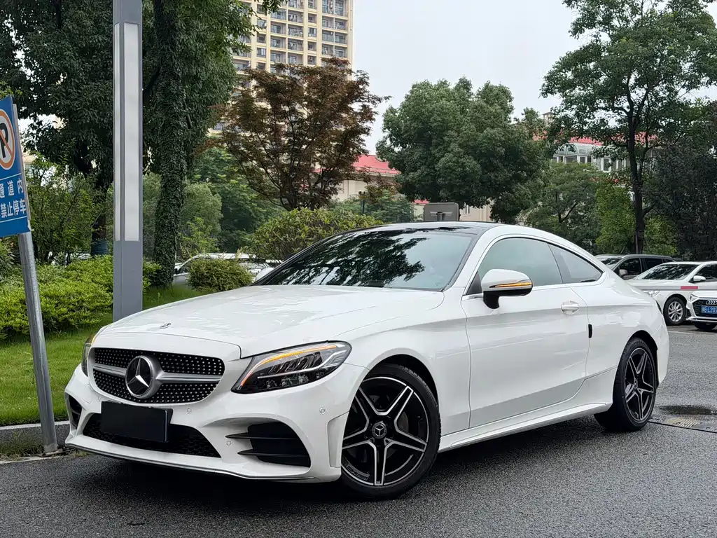 Mercedes-Benz C-Class 2019