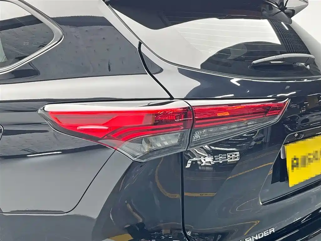 Toyota Highlander 2025 — фото 10