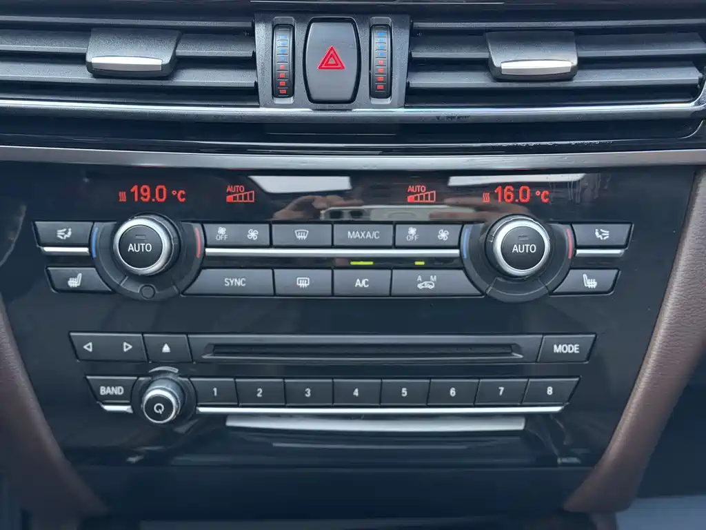BMW X5 2018 — фото 13