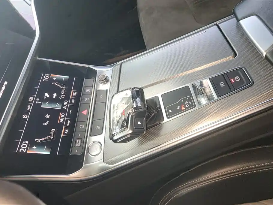 Audi A6L 2019 — фото 16