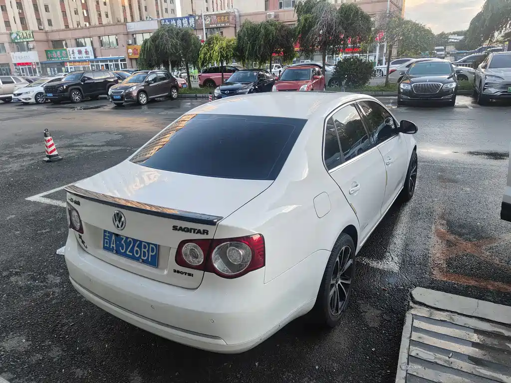 Volkswagen Sagitar 2011