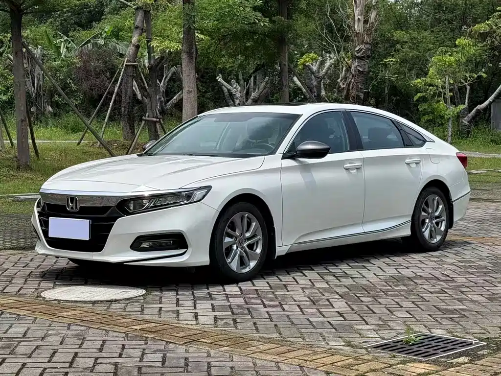 Honda Accord 2020 — фото 1