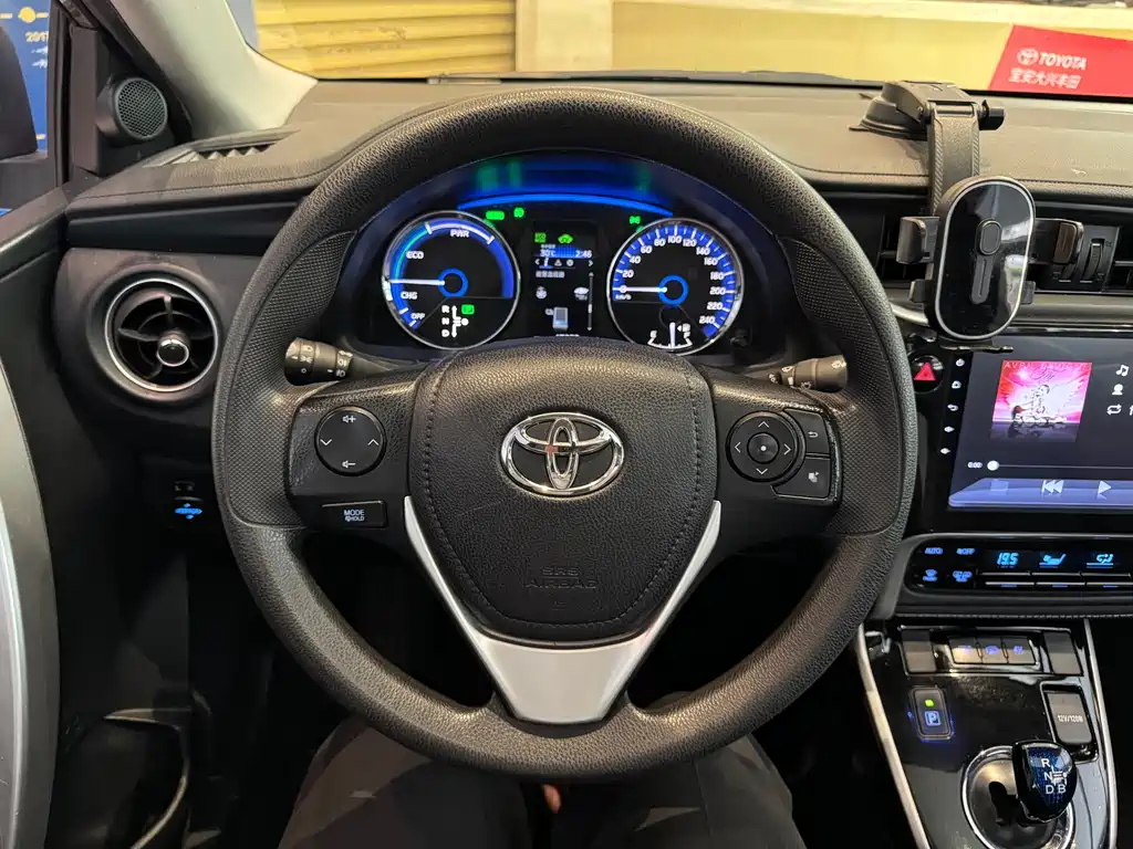 Toyota Corolla Hybrid 2022 — фото 12