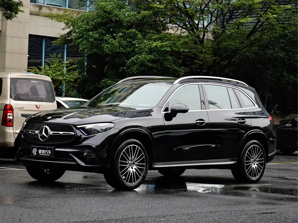 Mercedes-Benz GLC 2023 — фото 1