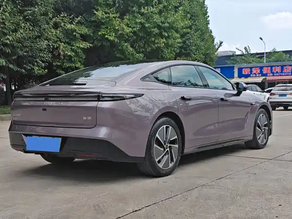 Exeed ES 2025