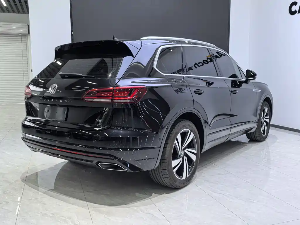Volkswagen Touareg 2020 — фото 9