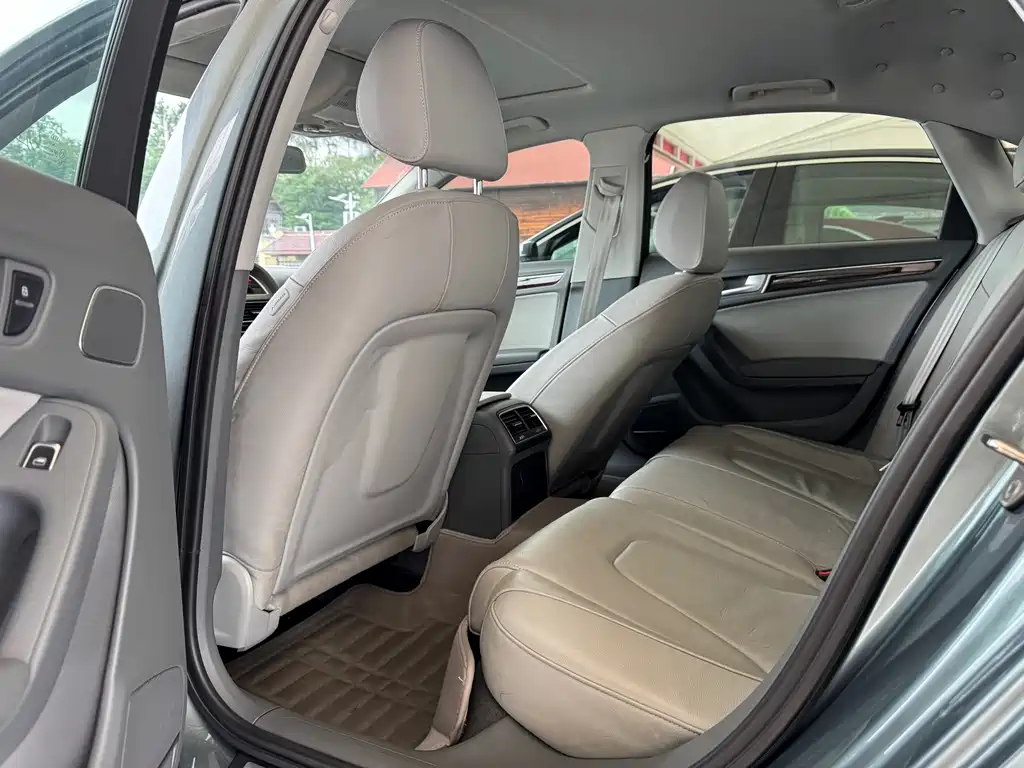 Audi A4L 2015