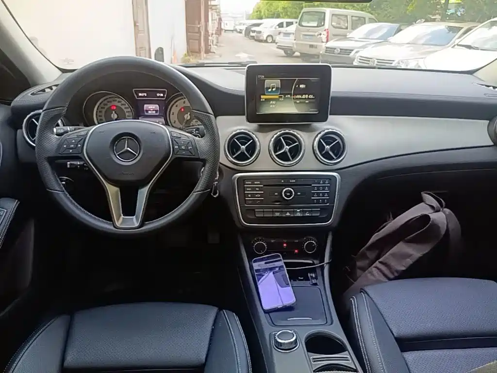 Mercedes-Benz GLA 2016 — фото 10