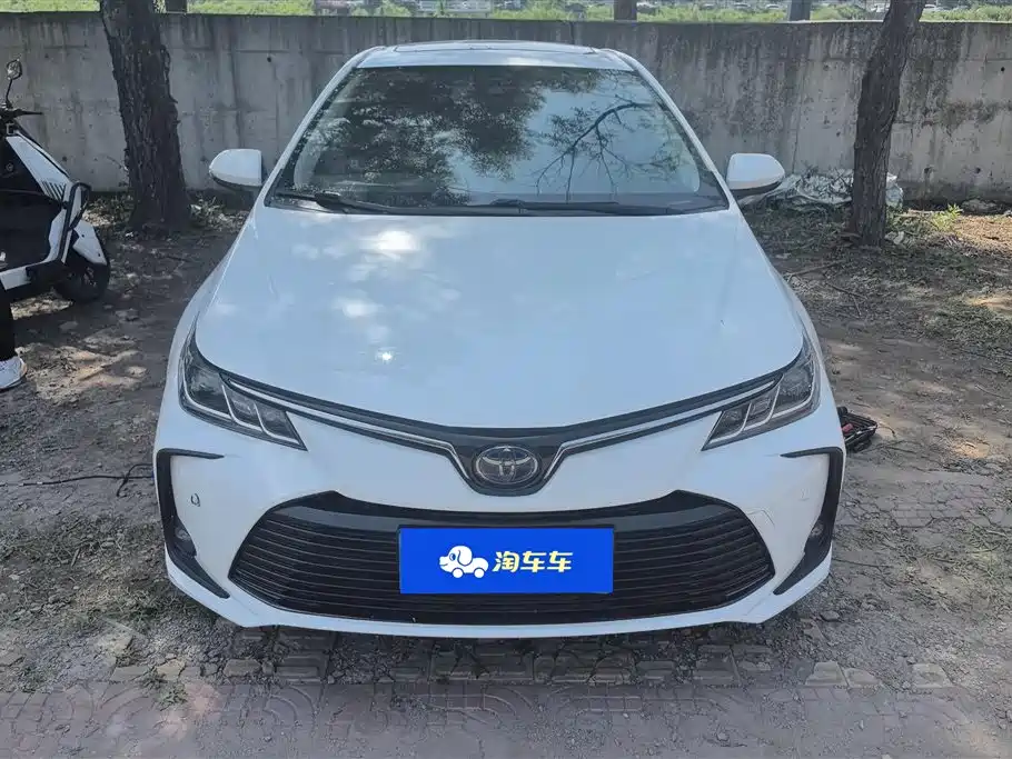 Toyota Corolla 2019 — фото 2