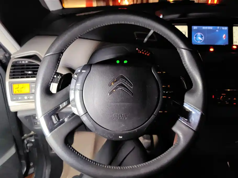 Citroen C4 Picasso 2014 — фото 15