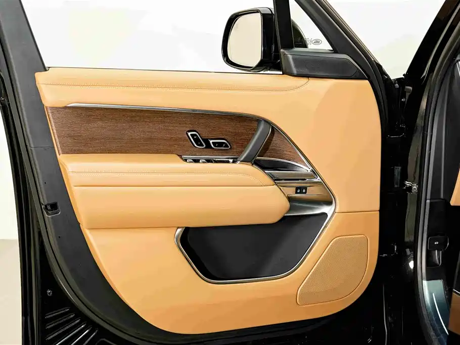 Land Rover Range Rover 2025 — фото 17