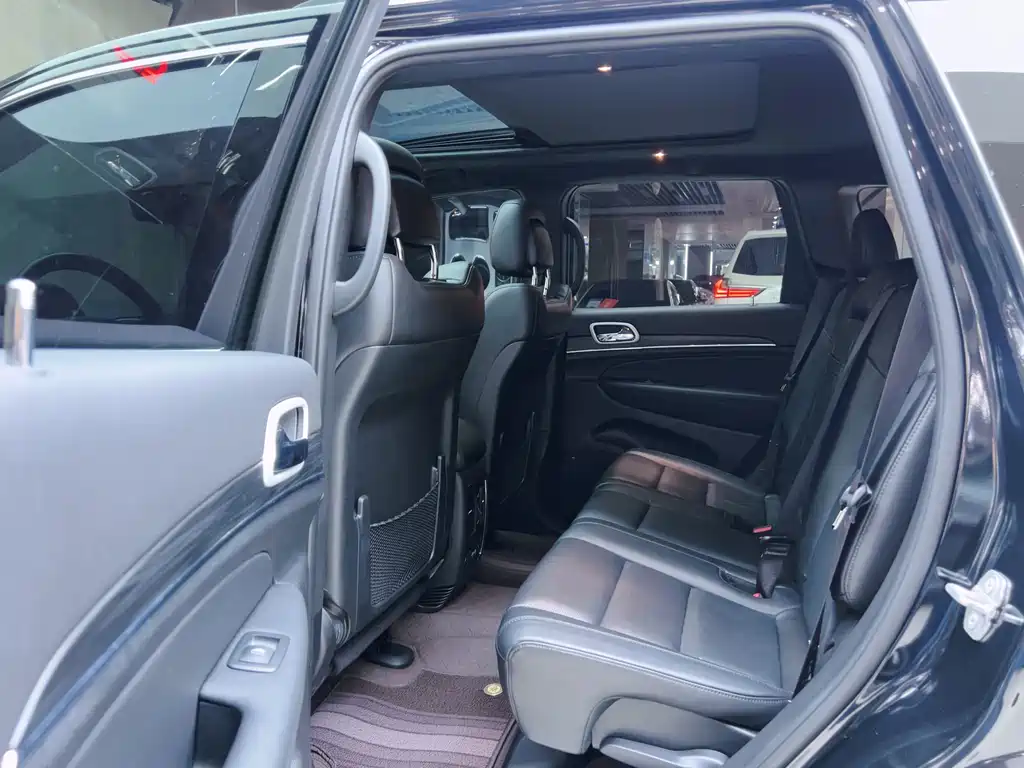 Jeep Grand Cherokee 2022