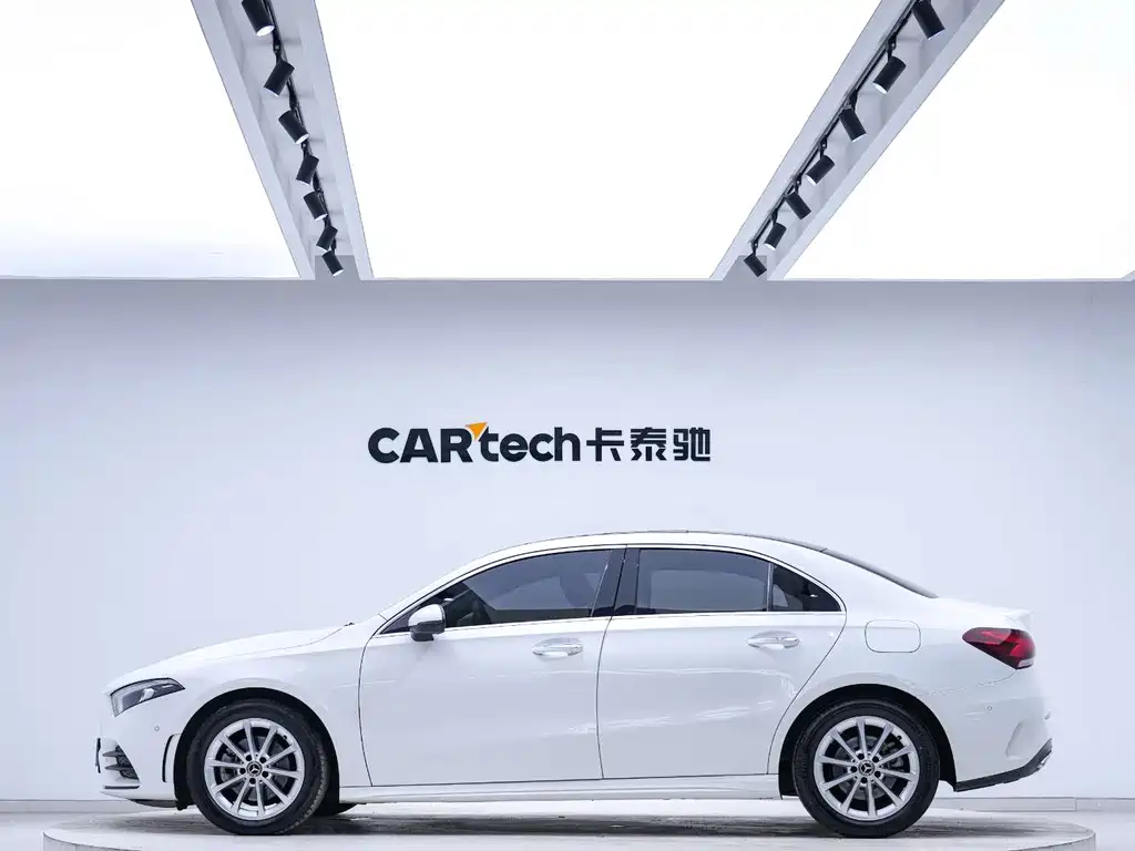 Mercedes-Benz A-Class 2021 — фото 2