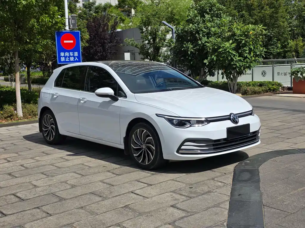 Volkswagen Golf 2022