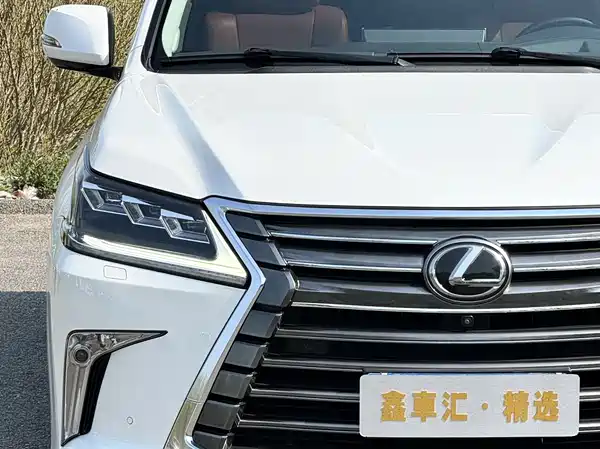 Lexus LX 2019