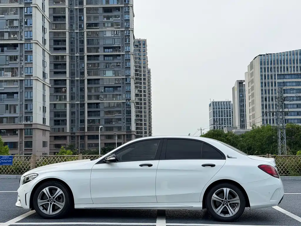 Mercedes-Benz C-Class 2019 — фото 7
