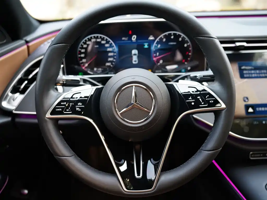 Mercedes-Benz E-Class 2024 — фото 20