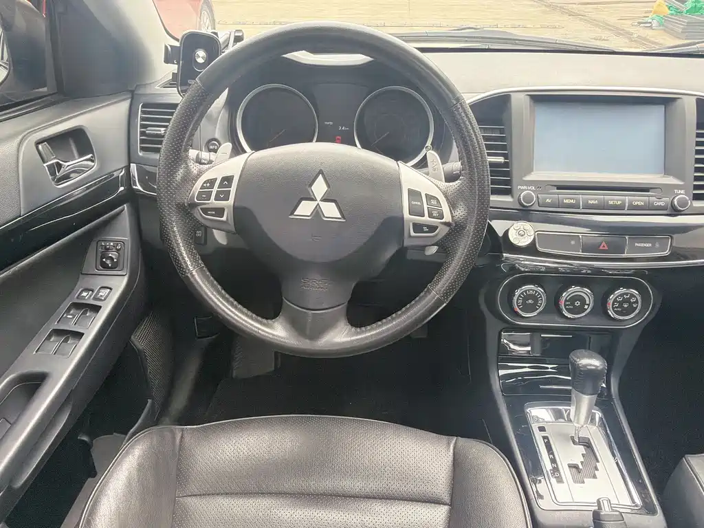 Mitsubishi Lancer EX 2014 — фото 15