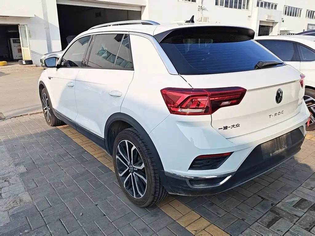 Volkswagen T-Roc 2022 — фото 10