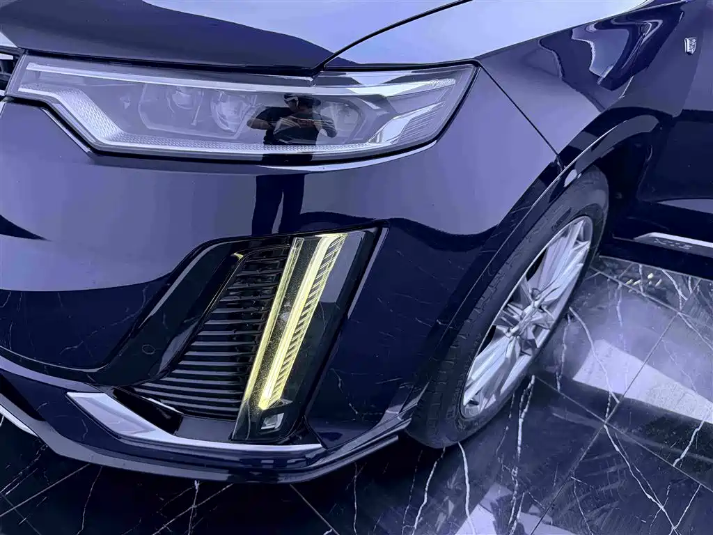 Cadillac XT6 2021 — фото 19