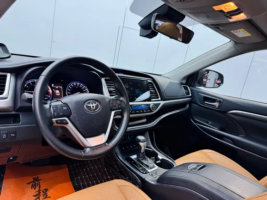 Toyota Highlander 2020 — фото 8