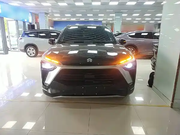 NIO ES8 2022