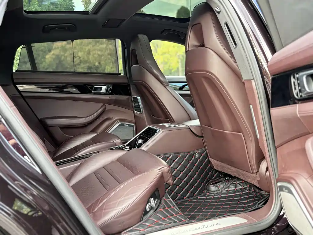Porsche Panamera 2017 — фото 18