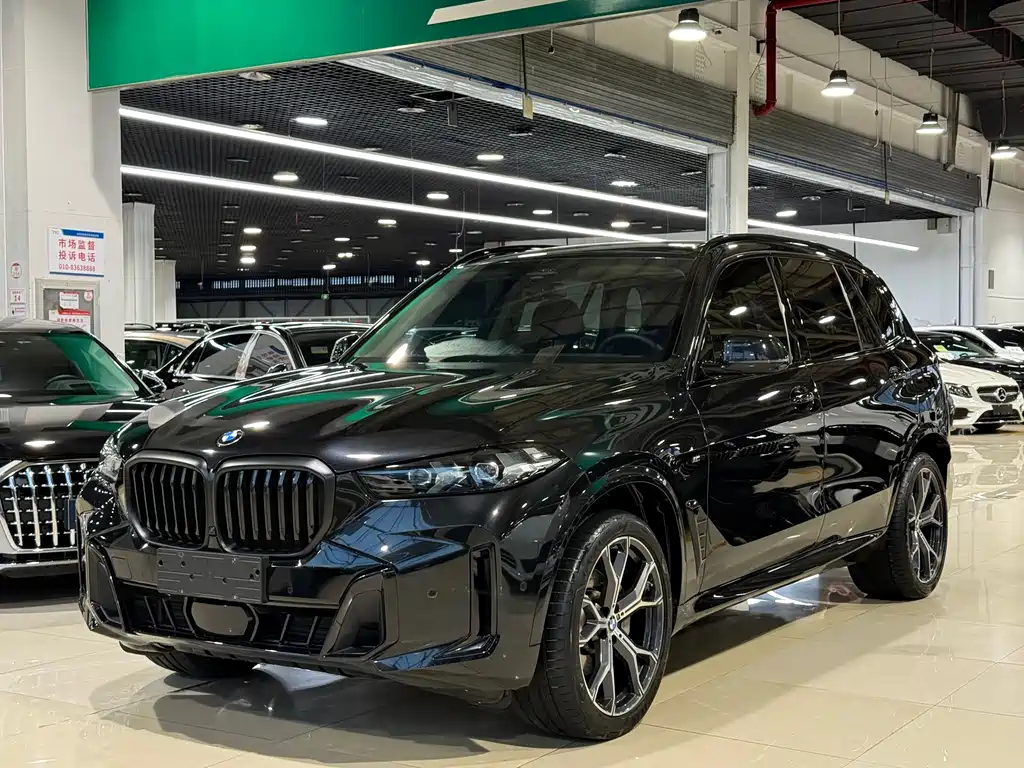 BMW X5 2025 — фото 1