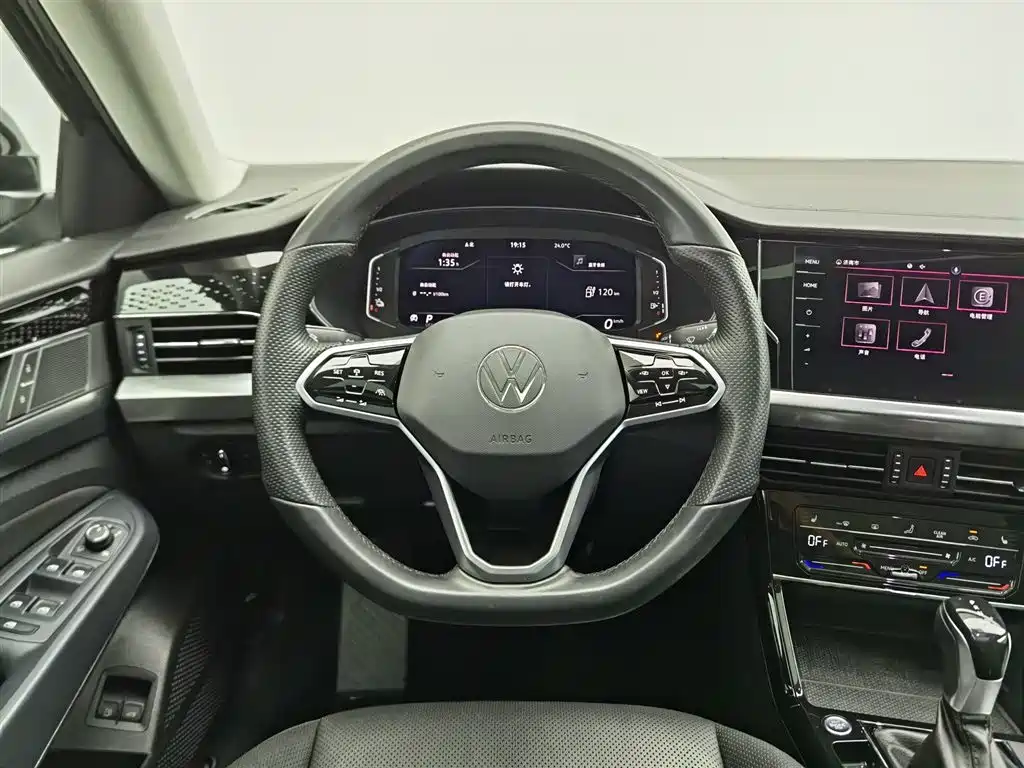 Volkswagen Passat PHEV 2024 — фото 11