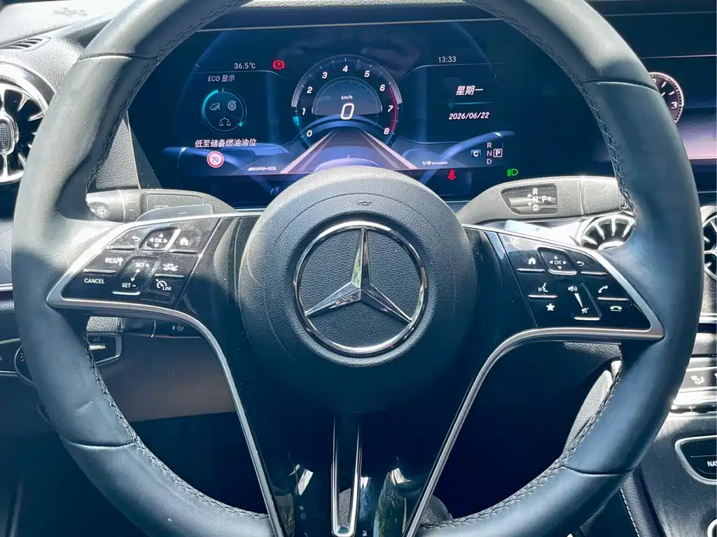 Mercedes-Benz E-Class 2017 — фото 15